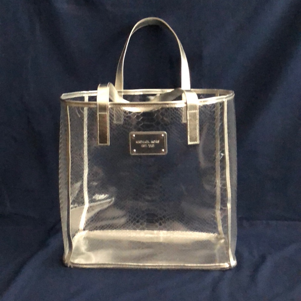 MICHAEL KORS CLEAR SILVER WEEKENDER TOTE
